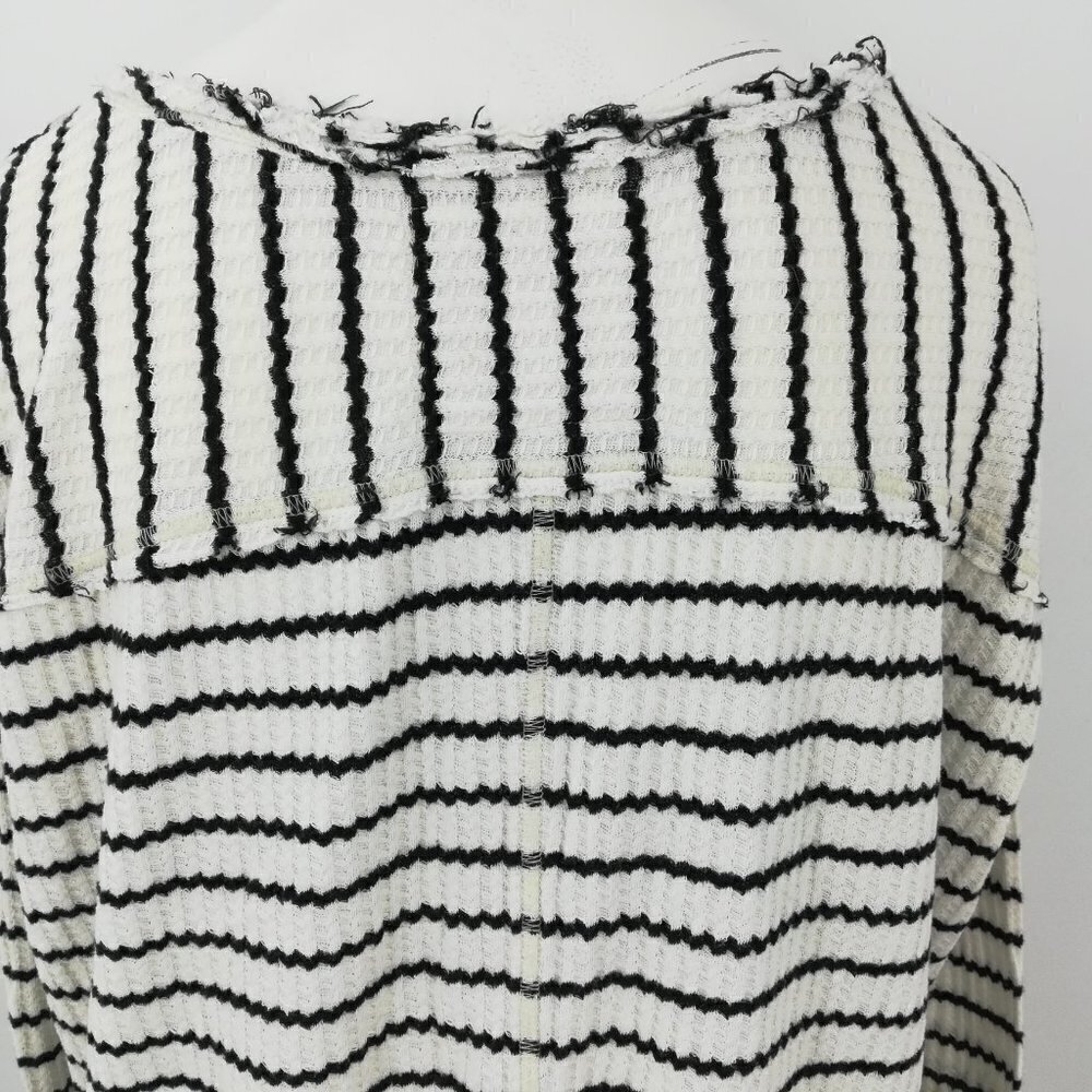 We The Free Striped Thermal Shirt Size M Stretch Raw Ruffle Neck Flowy Hem - Picture 11 of 12